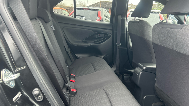 Toyota Yaris Cross 1.5 Hybrid Design 5dr CVT Hybrid Estate